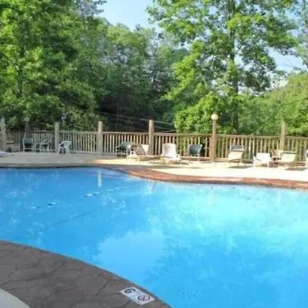 A Charming Cabin, Pool, Firepit, Hot Tub-Jacuzzi Gatlinburg Exterior photo