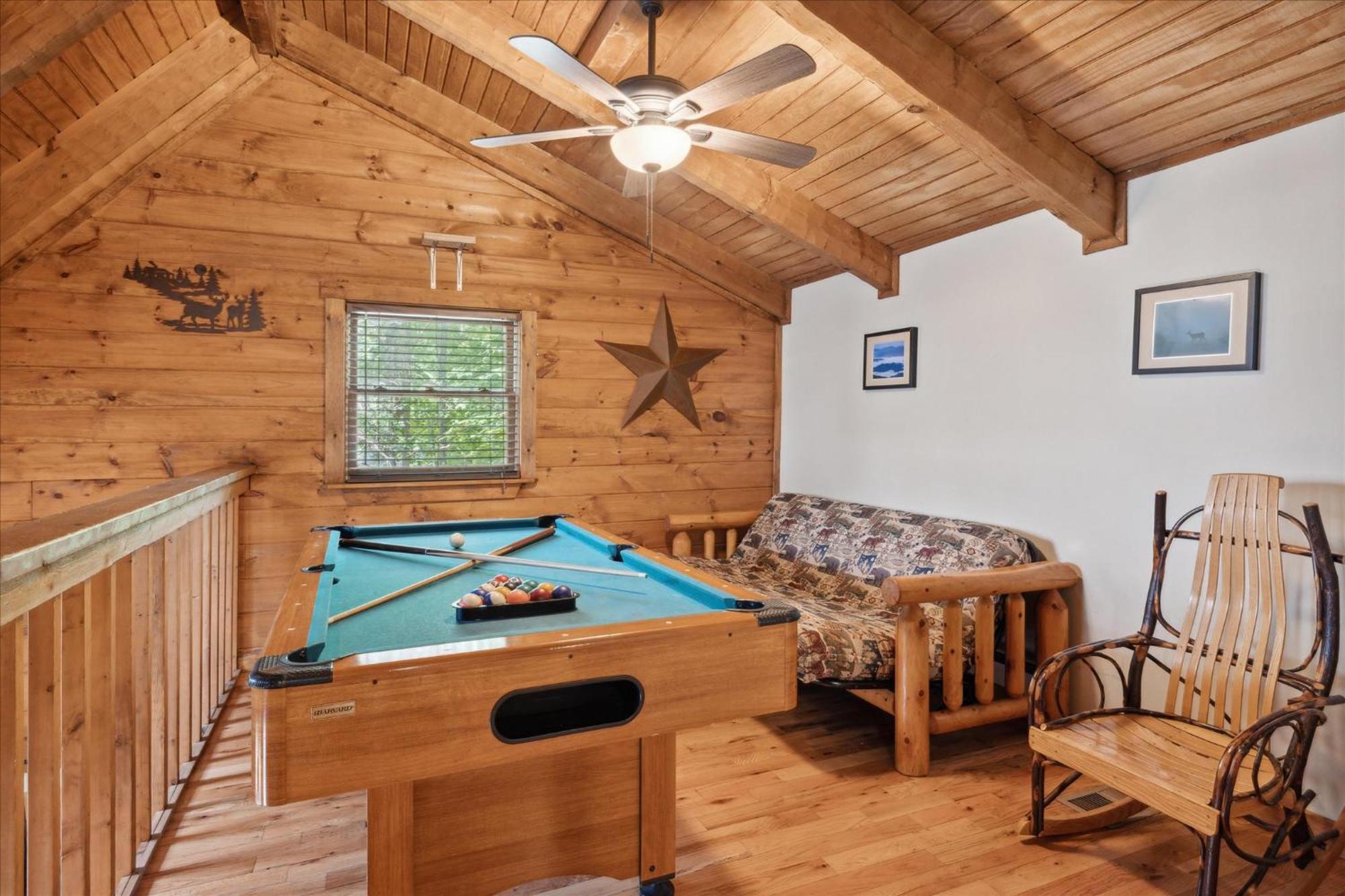 A Charming Cabin, Pool, Firepit, Hot Tub-jacuzzi * Gatlinburg
